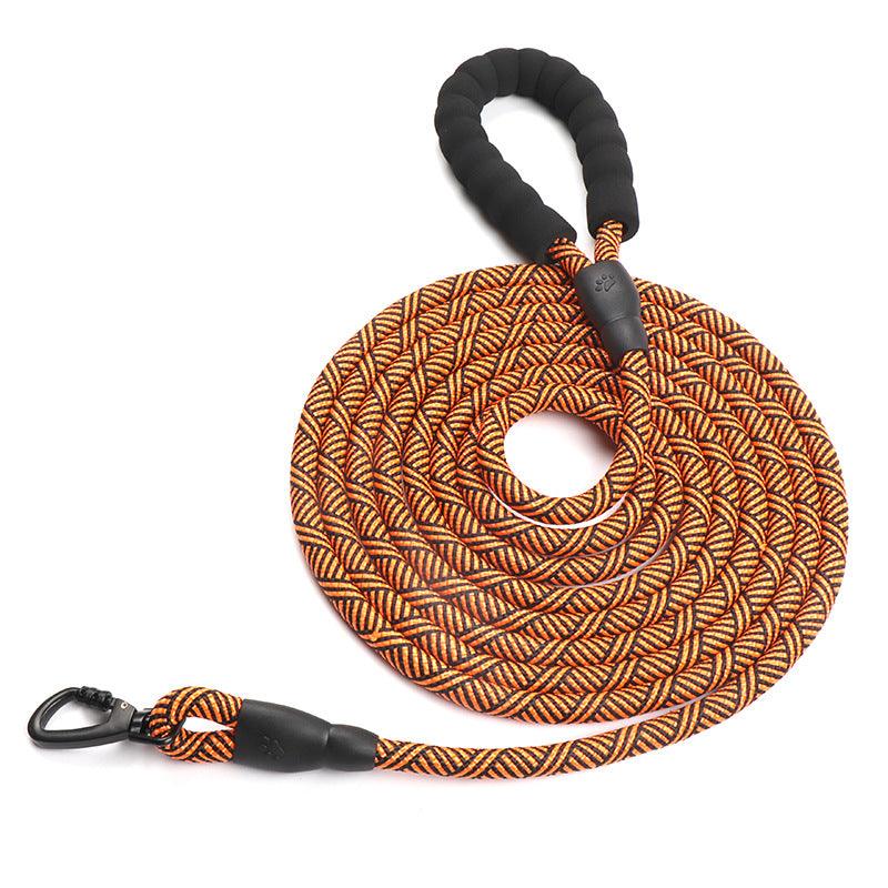 Durable 4.5M Nylon Dog Leash - Explore The Great Outdoors With Your