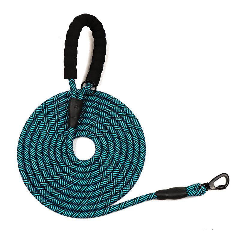 Durable 4.5M Nylon Dog Leash - Explore The Great Outdoors With Your