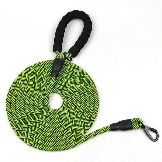 Durable 4.5M Nylon Dog Leash - Explore The Great Outdoors With Your